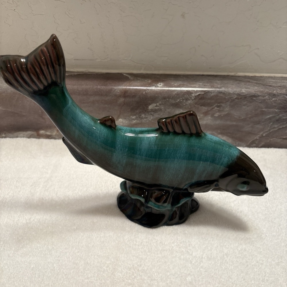 Blue Mountain Pottery Lake Fish Trout Bass Figurine Statue Fishing 7" x 9"